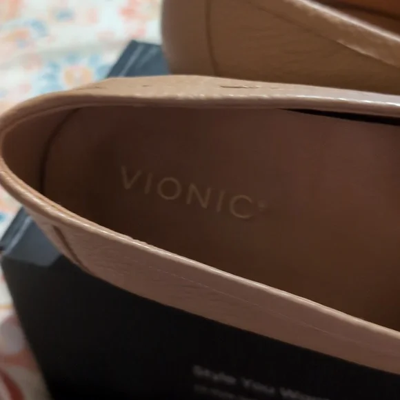 Vionic Loafers, Brand New, Nude, 8W - Picture 3 of 9